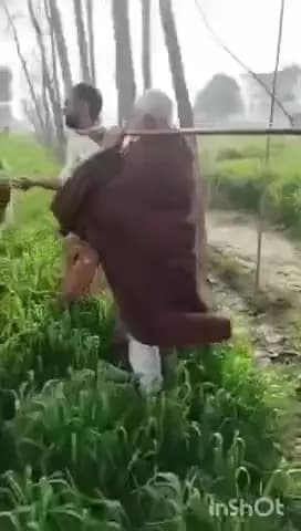 नकुड: इसापुर में चक मार्ग पर अवैध कब्जे के मामले में शिकायतकर्ताओं के साथ प्रशासनिक कर्मचारियों की मौजूदगी में हुई मारपीट