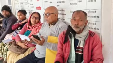 गया टाउन सीडी ब्लॉक: गया समाहरणालय में डीएम ने जनता दरबार में 400 से अधिक आवेदकों की सुनी समस्या, अधिकारियों को दिया निर्देश