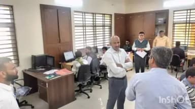 आष्टा: कलेक्टर ने आष्टा तहसील कार्यालय और रेवेन्यू कोर्ट का किया निरीक्षण