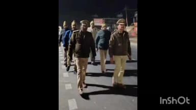 तिलोई: तिलोई सहित जनपद के थानों में पैदल गश्त, संदिग्धों की सघन चेकिंग की गई