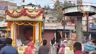 सुपौल: सुपौल मुख्यालय में ओम साईं रथ घुमाकर लोगों को कराया गया दर्शन