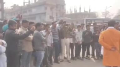 कस्बा: कसम कस्बा के सांस्कृतिक मंच द्वारा सड़क सुरक्षा को लेकर लोगों को जागरूक किया जा रहा है