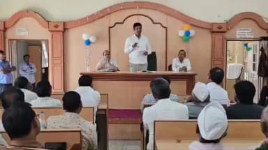 पारोळा: पारोळ्यातील व्यापाऱ्यांना मोठा दिलासा! १८६ गाळ्यांचा प्रलंबित प्रश्न मार्गी; नगराध्यक्षांचा निर्णय