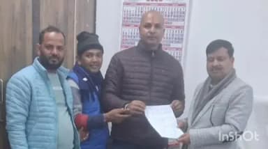 धारी: भीमताल विधानसभा क्षेत्र के विद्यालयों में शिक्षकों के रिक्त पदों को भरने के लिए शिक्षा अधिकारी को दिया ज्ञापन