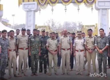 సమ్మక్క సారలమ్మ జాతరలో పోలీస్ అధికారులకు పలు సూచనలు చేసిన డిజిపి శివధర్ రెడ్డి