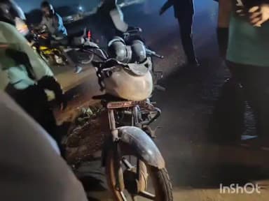 इगतपुरी: मुंबई आग्रा महामार्गावर पाडळी जवळ अध्यात्मानाची मोटरसायकलला धडक मोटरसायकलवर गंभीर जखमी