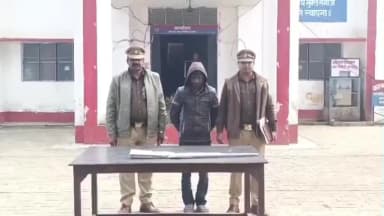 पुवायां: सिंधौली थाना क्षेत्र में युवक को अवैध पोनिया रायफल व कारतूस के साथ किया गया गिरफ्तार