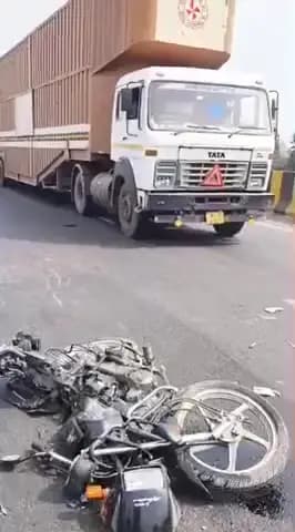 राजातालाब: अज्ञात वाहन की चपेट में आने से बाइक सवार की हुई दर्दनाक मौत