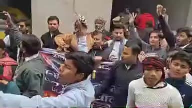 टूंडला: टूंडला में यूजीसी कानून के विरोध में सवर्ण समाज ने निकाला पैदल मार्च, विधायक को सौंपा ज्ञापन