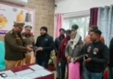 बिल्हौर: चौबेपुर पुलिस ने नौ गुम हुए मोबाइल फोनों को बरामद किया, खोए हुए फोन पाकर मोबाइल धारकों के खिल उठे चेहरे