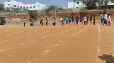 திருப்பூர் தெற்கு: கல்லூரி சாலை தமிழ்நாடு விளையாட்டு மேம்பாட்டு ஆணையம் மைதானத்தில் நடைபெற்ற மாவட்ட அளவிலான நம்ம ஆட்டம் விளையாட்டுப் போட்டியில் 1200 பேர் பங்கேற்பு