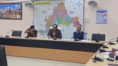 झालरापाटन: मिनी सचिवालय में सड़क सुरक्षा समिति की बैठक संपन्न, सड़कों की मरम्मत और दुर्घटनाओं की रोकथाम पर हुई चर्चा