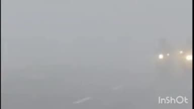 गाज़ियाबाद: जिले में बारिश के बाद कोहरे ने फिर से बढ़ाई सर्दी, NH-9 पर वाहनों की रफ्तार भी थमी