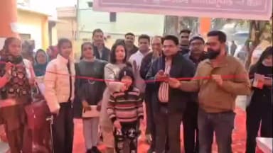 धनौरा: गजरौला सीएचसी में नसबंदी शिविर का आयोजन, 65 महिलाओं की हुई नसबंदी