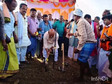 ರಟ್ಟೀಹಳ್ಳಿ: ಮೆದೂರು ಗ್ರಾಮದಲ್ಲಿ ಉಡಚಮ್ಮ ದೇವಿ ಸಭಾಭವನ ನಿರ್ಮಾಣಕ್ಕೆ ಮಾಜಿ ಸಿ ಎಂ ಬೊಮ್ಮಾಯಿ ಚಾಲನೆ