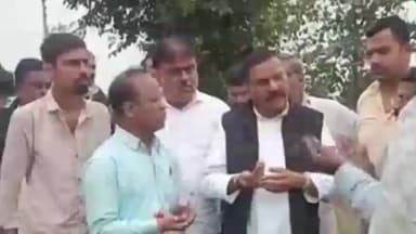 हंडिया: ओलावृष्टि और तेज हवाओं से किसानों की फसल को नुकसान, पटवारी और अधिकारियों ने खेतों में जाकर की जांच