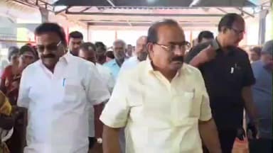 ஒட்டன்சத்திரம்: கள்ளிமந்தையத்தில் நடைபெற்ற நிகழச்சியில் 798 பயனாளிகளுக்கு இலவச வீட்டுமனை பட்டாக்களை அமைச்சர் வழங்கினார்