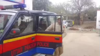 पुवायां: पुलिस ने एक अभियुक्त को अवैध तमंचा और जिंदा कारतूस के साथ गिरफ्तार कर जेल भेजा