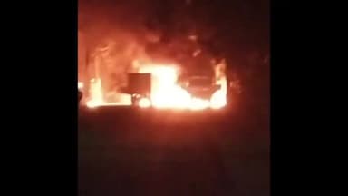 দুবরাজপুর: বীরভূমের সদাইপুরে ভোররাতে ভয়াবহ পথ দুর্ঘটনা, দুই ডাম্পারের সংঘর্ষে আগুন,এলাকায় চাঞ্চল্য !