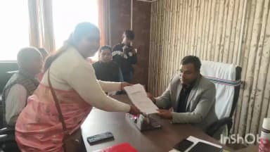 मेदिनीनगर (डालटनगंज): मेदिनीनगर नगर निगम में मेयर पद पर तीसरे दिन भी छाया रहा सन्नाटा, वार्ड चुनाव में पाँच नामांकन दाखिल