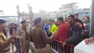 पौड़ी: कोटद्वार में 'बाबा' नाम को लेकर विवाद बढ़ा, बजरंग दल ने किया प्रदर्शन, पुलिस सतर्क