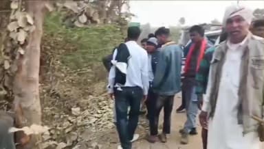 बांसवाड़ा: कोतवाली थाना क्षेत्र के कुंडला घाटी में ढलान पर पलटा नया ऑटो, पिता-पुत्र घायल, एमजीएच में उपचार जारी