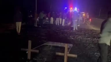 તાલોદ: તલોદ-મોડાસા હાઇવે પર મોપેડ બેરીકેટ સાથે ટકરાતા સેવાભાવી બ્રહ્માકુમારી ડોક્ટરનું કરૂણ નિધન.