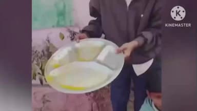 वरला: रुई स्कूल में मिड डे मील की थाली कुत्ते चाट रहे थे, वीडियो वायरल होने पर मचा बवाल