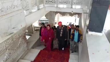 फूलिया कलां: भाजपा महिला मोर्चा की नवनियुक्त प्रदेश अध्यक्ष राखी राठौड़ ने धनोप माता के दर्शन किए