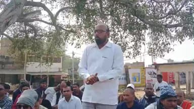 गावां: पूर्व विधायक राजकुमार यादव ने कहा- यदि किसानों की मांगें पांच दिनों के अंदर नहीं सुनी गई तो किया जाएगा विरोध प्रदर्शन
