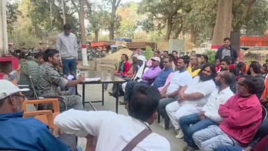 सिसई थाना परिसर में आगामी त्यौहार को लेकर शांति समिति की बैठक हुई