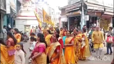 कटनी नगर: रंगनाथ मंदिर में होने वाली कथा के मद्देनज़र निकाली गई शोभा यात्रा में भारी संख्या में लोग हुए शामिल