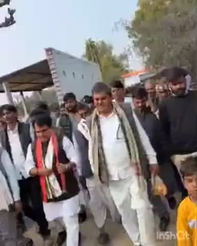 महवा: टूडियाना पहुंचे विधायक, ग्रामीणों की समस्याएं सुनीं