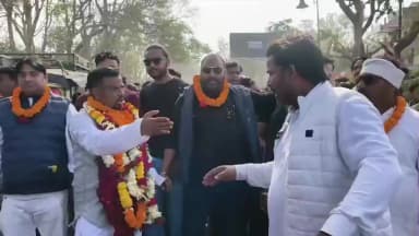 हज़ारीबाग: महापौर पद के लिए युवा नेता मोहम्मद सरफराज अहमद ने नामांकन पत्र दाखिल किया