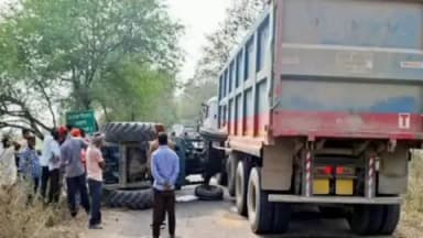 हुसैनाबाद: बड़ा हादसा टला: ट्रैक्टर और हाइवा की जोरदार टक्कर से मचा हड़कंप!