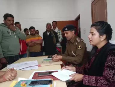 शिवाजी नगर: शिवाजीनगर अंचल कार्यालय में जनता दरबार लगा, तीन पुराने मामलों का निष्पादन किया गया