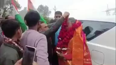 फतेहाबाद: नागरिक सुरक्षा एवं होमगार्ड मंत्री धर्मवीर प्रजापति का फतेहाबाद पहुंचने पर बसई ग्राम में जोरदार स्वागत हुआ