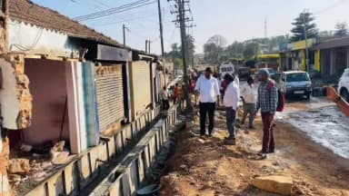 ಸಕಲೇಶಪುರ: ಬಾಳುಪೇಟೆಯಿಂದ ಜಮ್ಮನಹಳ್ಳಿ ಸಂಪರ್ಕಿಸುವ ರಾಜ್ಯ ಹೆದ್ದಾರಿ ಕಾಮಗಾರಿ ಪರಿಶೀಲಿಸಿದ ಶಾಸಕ ಸಿಮೆಂಟ್ ಮಂಜು