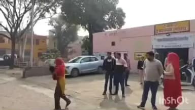 इगलास: इगलास कस्बा के मोहल्ला शास्त्री नगर में शौचालय के टैंक में गिरने से मासूम बच्ची की हुई मौत