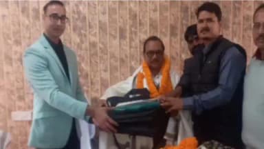 सिमरिया: प्रखंड कार्यालय परिसर में समारोह आयोजित कर सीआई रामचंद्र प्रसाद को दी गई विदाई