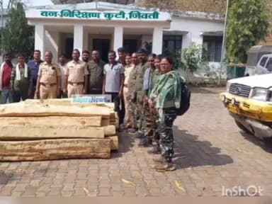 जिवती: अवध्यरित्या लाखो रुपयांची सागवान लाकडांची तस्करी करणारा पिकप मुद्देमाला सह पकडला