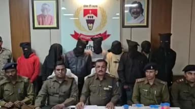 हज़ारीबाग: हजारीबाग पुलिस का नशे के सौदागरों पर प्रहार, 170 ग्राम ब्राउन शुगर और 60 पेटी शराब के साथ 8 गिरफ्तार