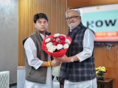 केसली: देवरी विधायक ब्रज बिहारी पटेरिया ने केंद्रीय मंत्री ज्योतिरादित्य सिंधिया से की मुलाकात