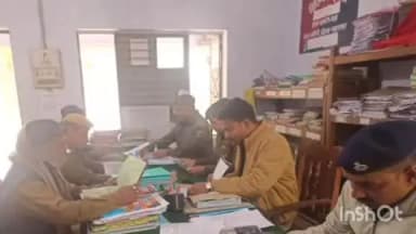 महिषी: महिषी थाना में दैनिक रोल कॉल सह समीक्षात्मक बैठक आयोजित, लंबित मामलों की हुई समीक्षा