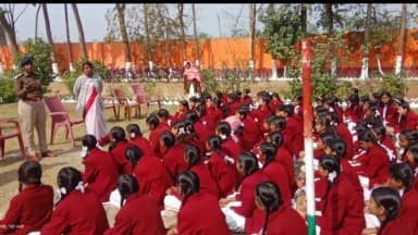 बिहारीगंज: पुलिस ने छात्रों को कानूनी प्रक्रिया और सुरक्षा अधिकारों की जानकारी दी