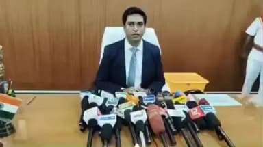 திருப்பூர் தெற்கு: திருப்பூர் மாவட்டத்தில் 75,017 பேர் புதிய வாக்காளர்களாக சேர விண்ணப்பம் செய்திருப்பதாக மாவட்ட கலெக்டர் தகவல்