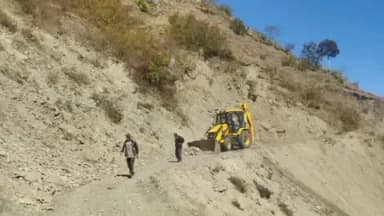 चम्पावत: जन-जन की सरकार कार्यक्रम में मिली शिकायतों पर त्वरित कार्रवाई, डुमडई में स्लिप क्लियरेंस किया गया