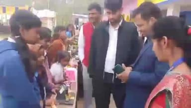 शेखपुरा: अभ्यास मध्य विद्यालय में बाल मेला, बच्चों ने दिखाया हुनर, अभिभावकों ने ली योजनाओं की जानकारी