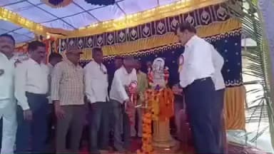 ఉరవకొండ: నిబద్ధత కలిగిన విధుల నిర్వహణతో ఉపాధ్యాయ వృత్తికి ఆదర్శప్రాయుడు పదవీ విరమణ పొందిన డీవైఈఓ మల్లారెడ్డి: డీఈఓ ప్రసాద్ బాబు