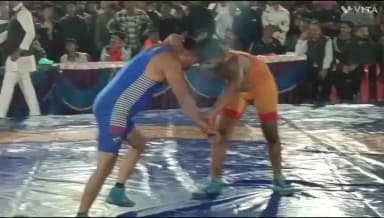 बांसवाड़ा: शहर के ऐतिहासिक कुशलबाग मैदान में महा कुश्ती दंगल का भव्य शुभारंभ, जय श्रीराम के जयकारों से गूंजा मैदान